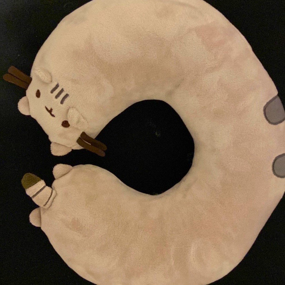Pusheen neck pillow